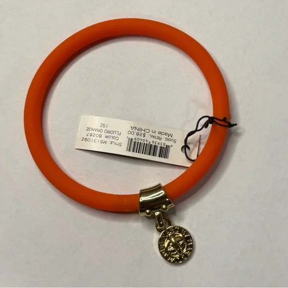 Tree Hut & Marc Jacobs Bundle Bid to $40 for Vera Bradley Belt Bag - Picture 3 of 5